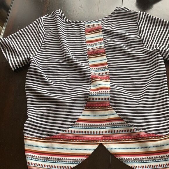 ANTHROPOLOGY THML scallop back top black striped crisp short sleeve multi Small - Picture 13 of 13